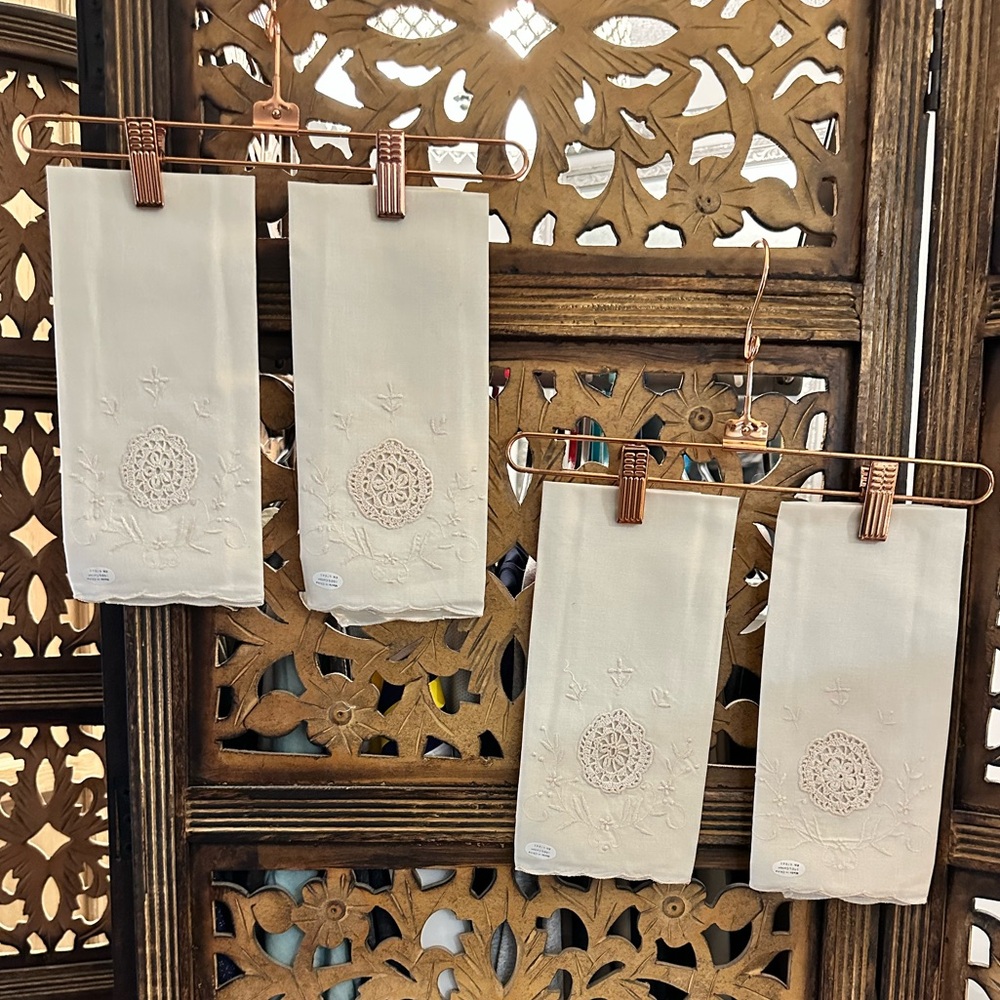 C&F Enterprises Set of 4 100% Cotton Cream Embroidered Crocheted Guest Towels.
